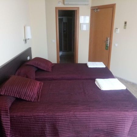 Sant Sadurní dʼAnoia 桑特萨杜尔尼旅馆酒店 外观 照片