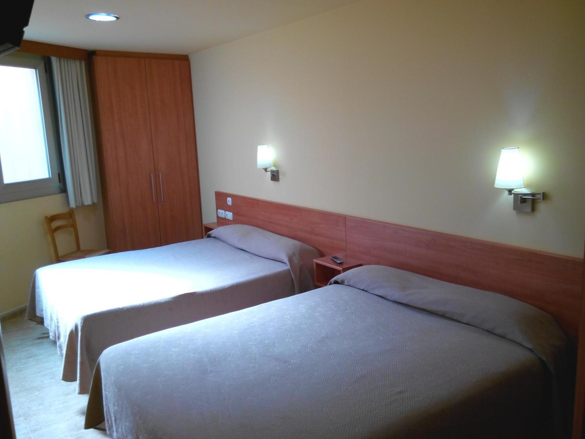 Sant Sadurní dʼAnoia 桑特萨杜尔尼旅馆酒店 外观 照片