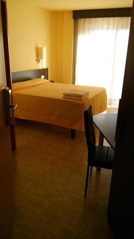 Sant Sadurní dʼAnoia 桑特萨杜尔尼旅馆酒店 外观 照片