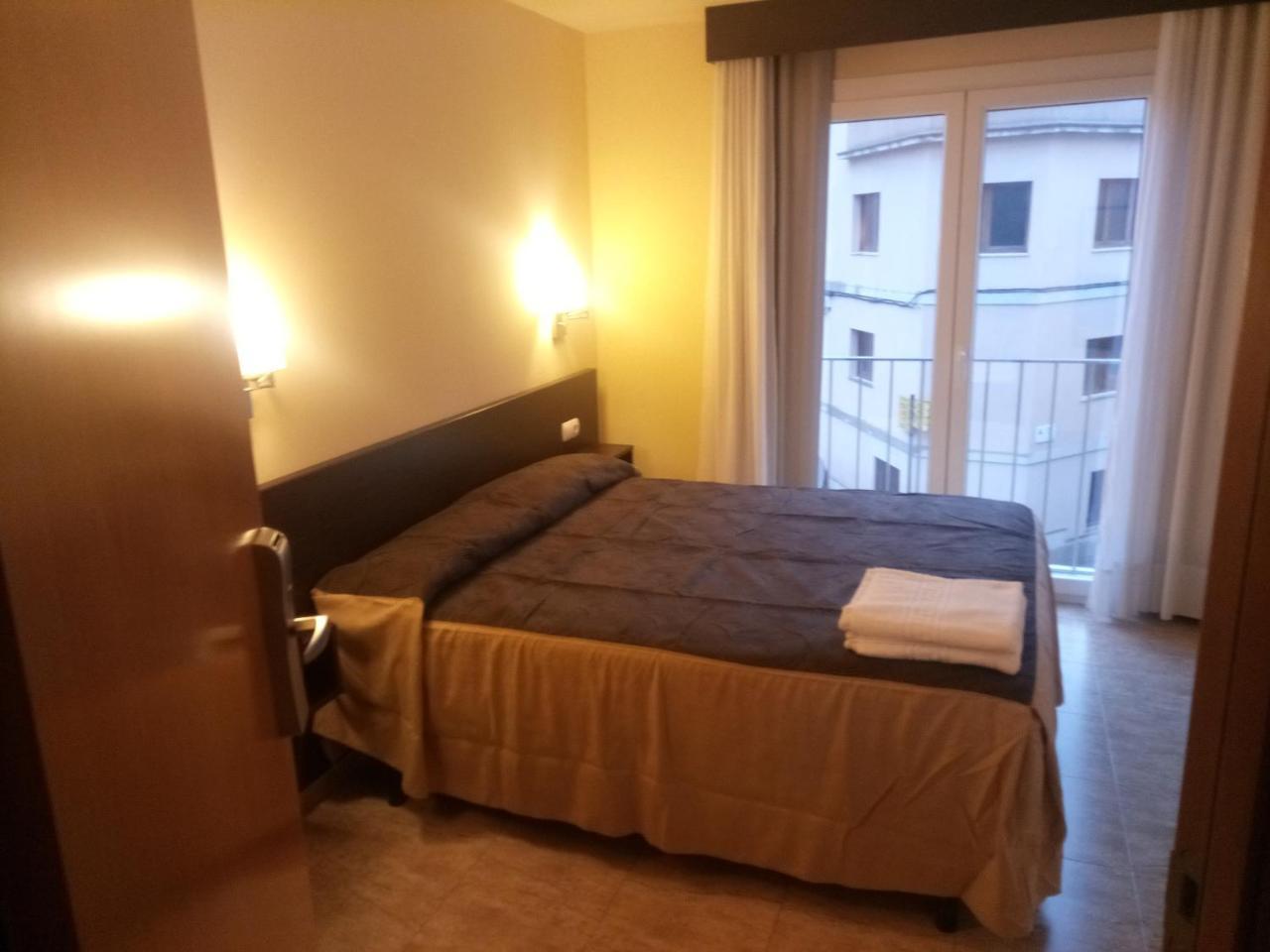 Sant Sadurní dʼAnoia 桑特萨杜尔尼旅馆酒店 外观 照片